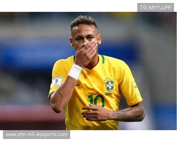 内马尔摸肚子开玩笑：我怀孕了